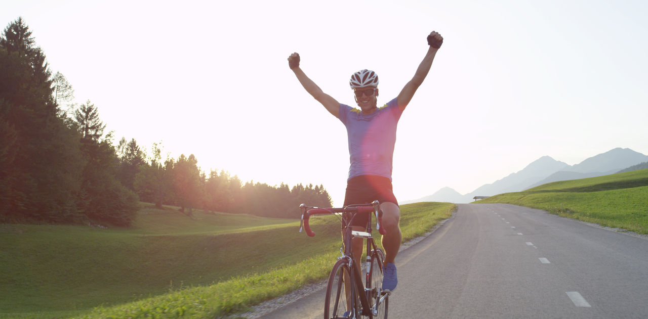 biker winning race